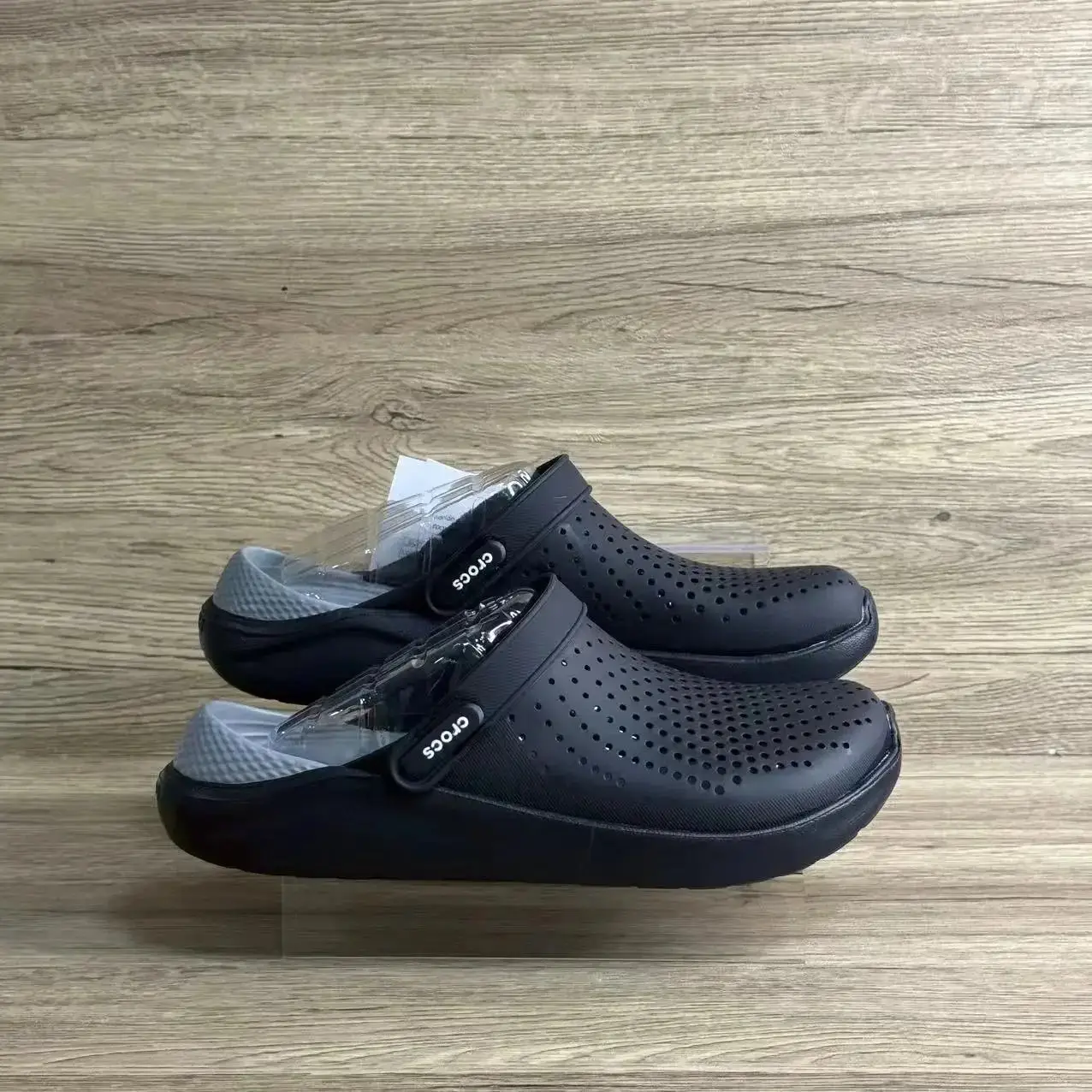 Crocs slippers 3