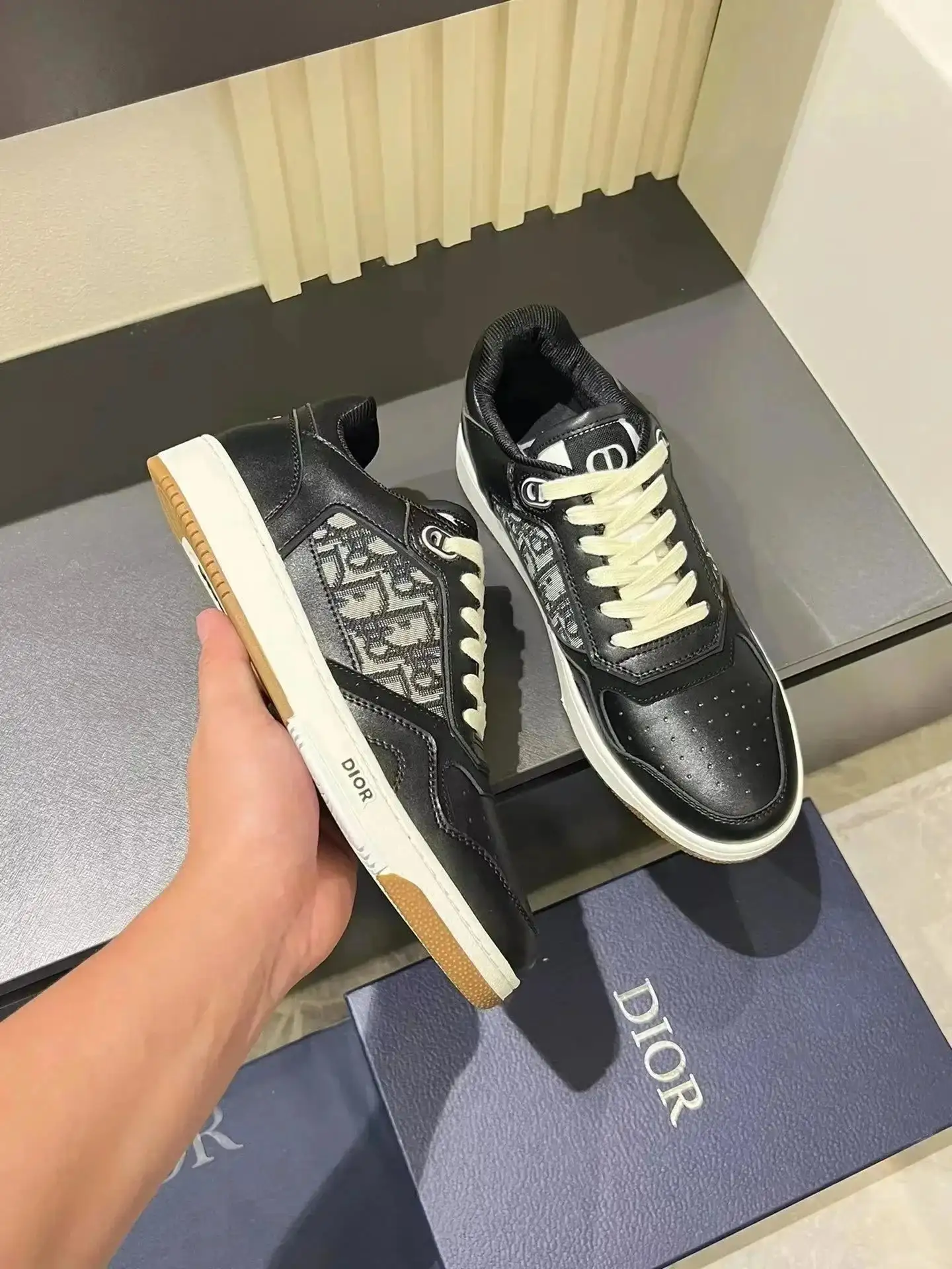 Dior B25 Sneakers 2