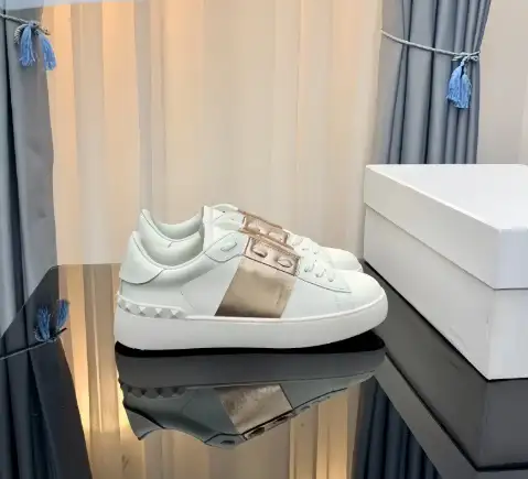 Valentino sneakers（20 style 3