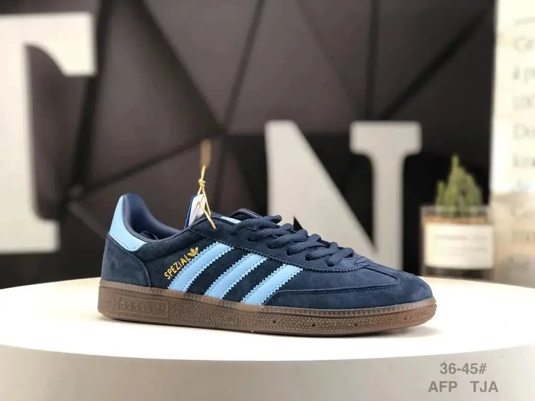 Spezial shoes (23 CP) 2