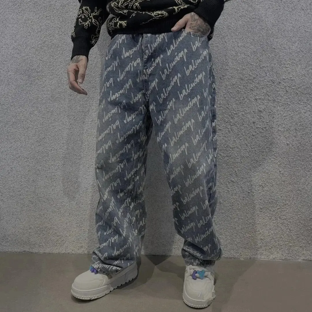 Balenciaga Logo Print Jeans [3 Colors Available] 2