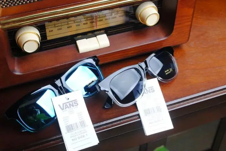 Vans Sunglasses [2 styles] 2
